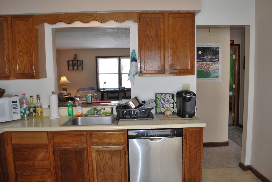 Building Photo - 667 Geyser Rd