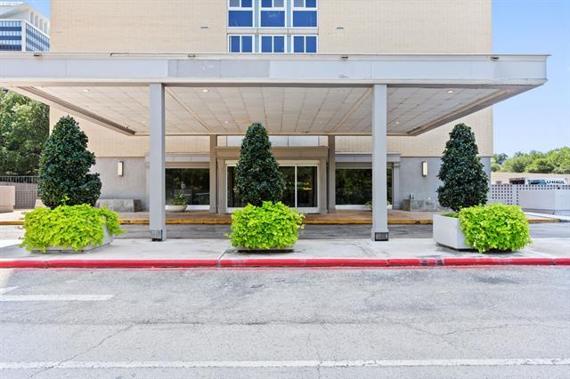 Building Photo - 3883 Turtle Creek Blvd