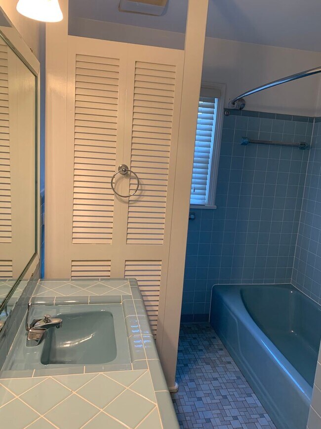 Building Photo - 1991 Idlewood Dr