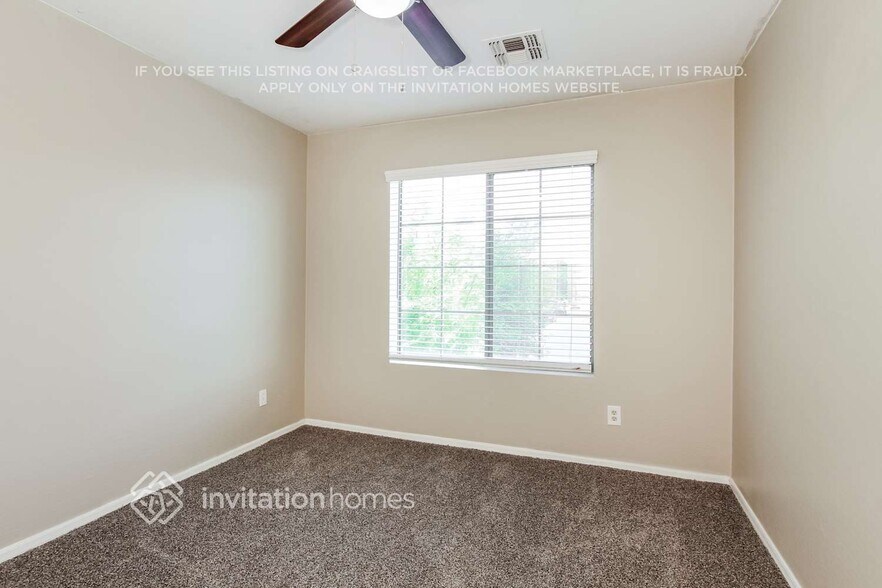 Building Photo - 4422 N 124th Ave