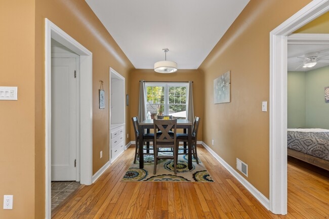 Building Photo - 1411 W Fort St