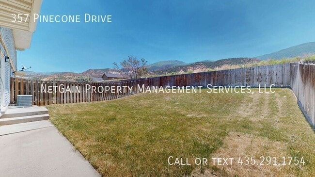 Building Photo - 357 Pinecone Dr