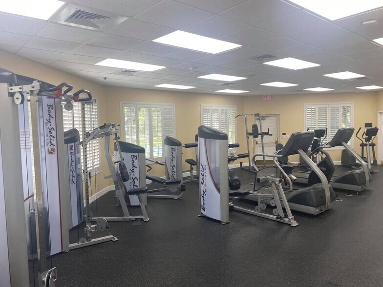 Building Photo - 2725 Old Redpine Way