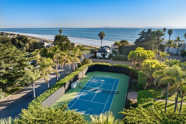 Building Photo - 867 Sand Point Rd