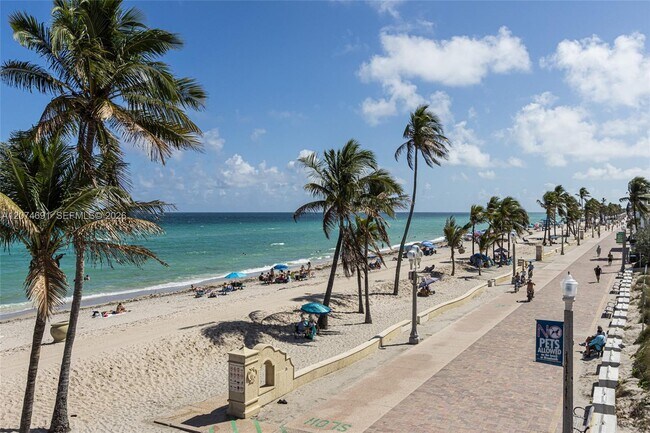 Building Photo - 3111 N Ocean Dr