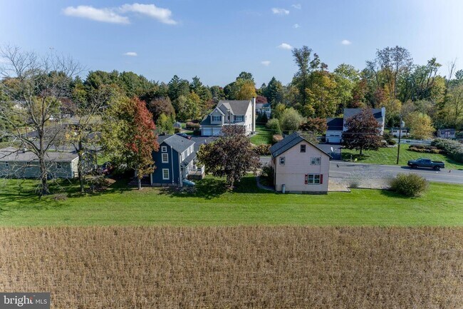 Building Photo - 766 Sergeantsville Rd