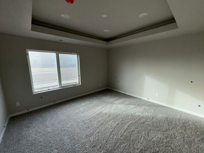 Building Photo - 2 Bed | 2 Bath | 3 Stall Garage | Patio Twin-Home