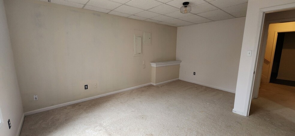 Building Photo - 201 Reeves Creek Way