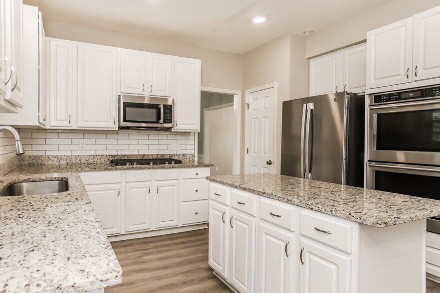 Building Photo - 330 Fitzgerald Pl