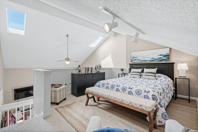 Building Photo - ***Free Utilities***Please note, this is a...
