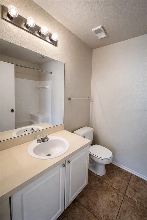 Building Photo - 2550 N Alafaya Trail