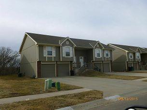 Primary Photo - 2 Bed, 2 Bath Platte City Duplex with 2 ca...