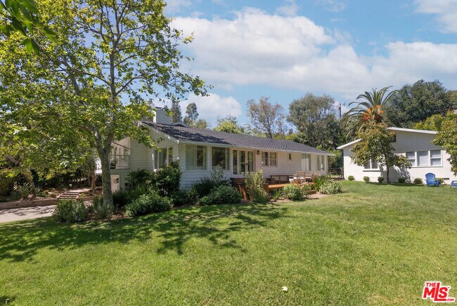 Building Photo - 6456 Sycamore Meadows Dr