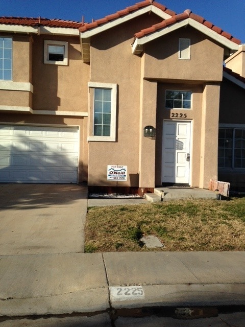 Primary Photo - 3 Bedroom 2.5 Bathroom Corona Hills Home!