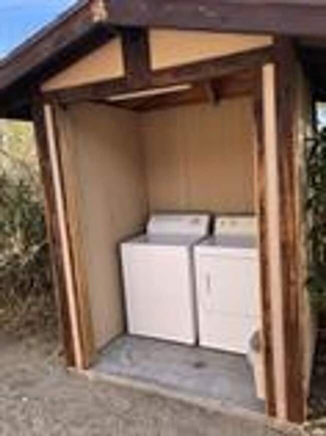 Building Photo - 7153 Elm Ave