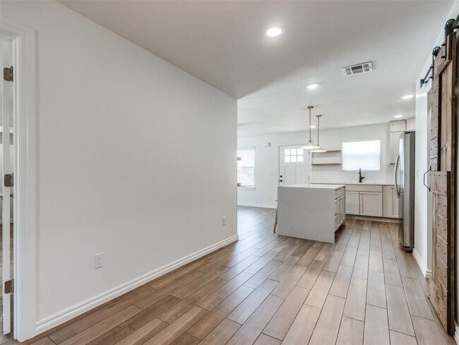 Building Photo - 4101 N Hammond Ave