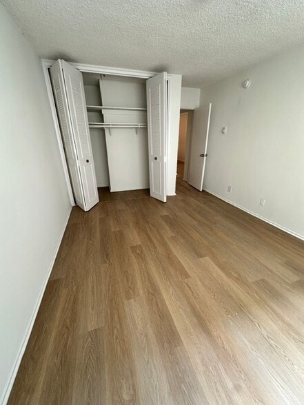 Building Photo - 428 N Hayworth Ave