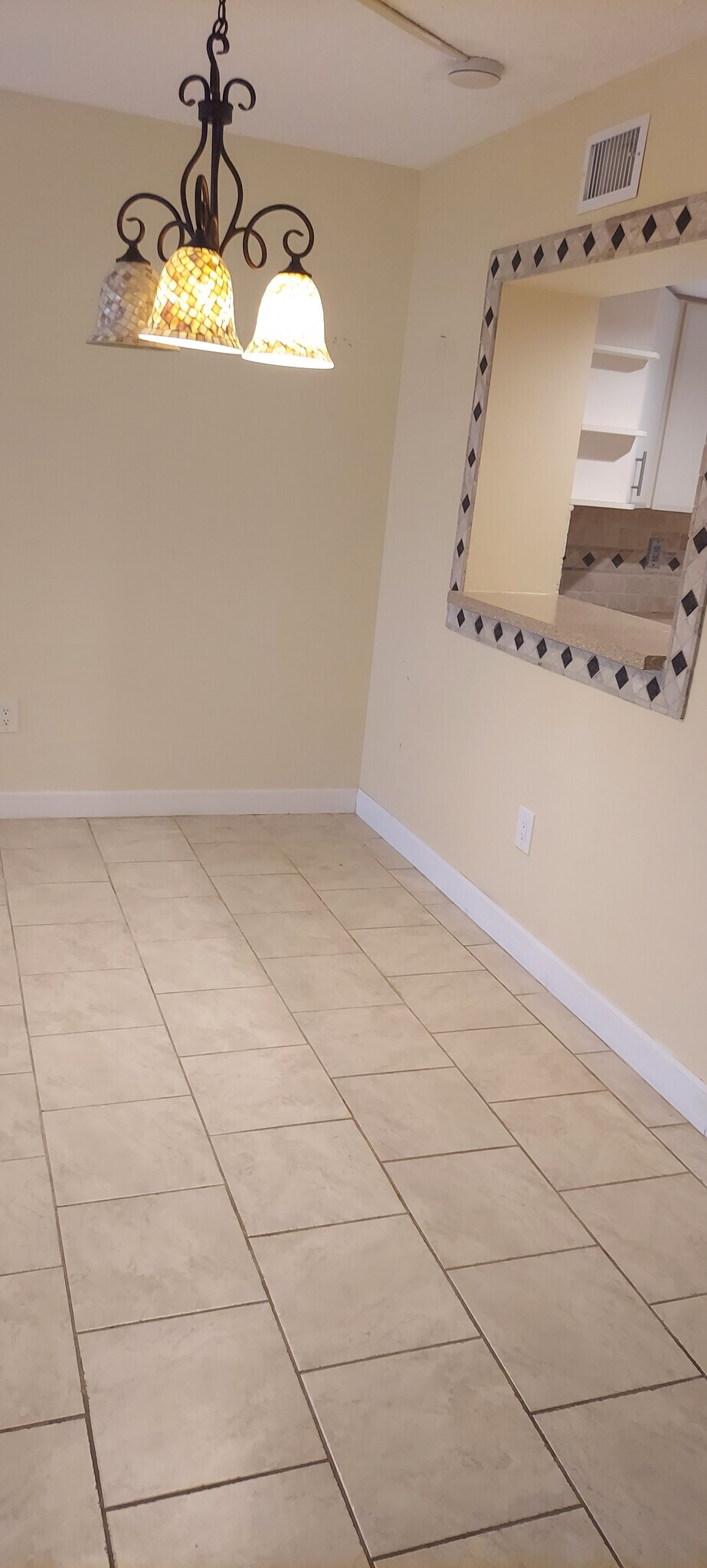 Building Photo - 7430 Lake Breeze Dr