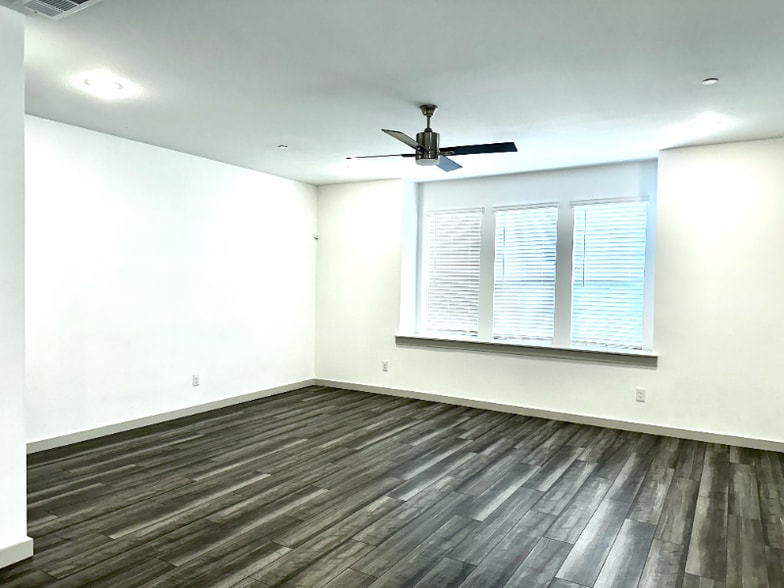 Building Photo - 691 Vista Oaks Rd