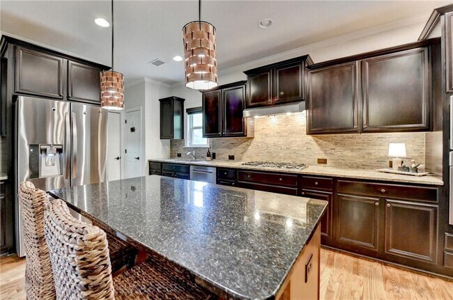 Building Photo - 11034 Estates Cir