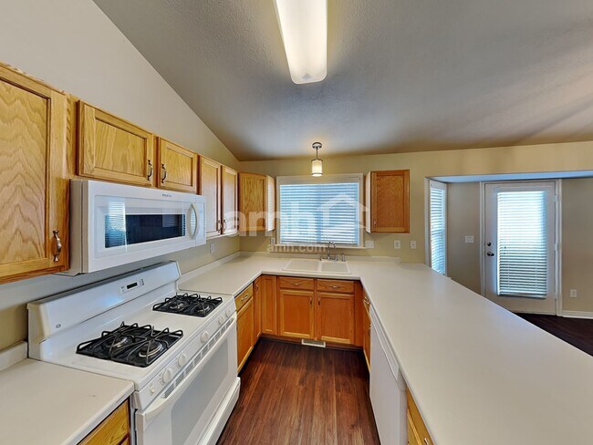 Building Photo - 2049 S Fremont Crest Ave W