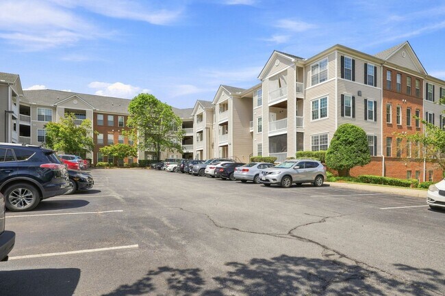 Building Photo - 270 Riverbend Dr