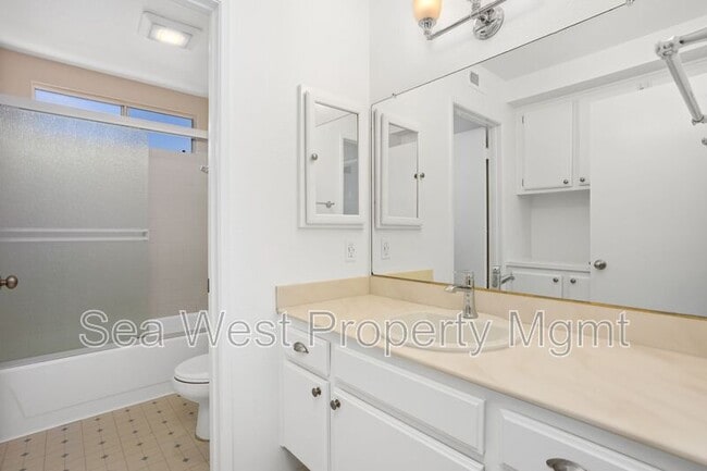 Building Photo - 1366 Eldean Ln