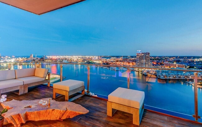 Building Photo - 300 International Drive