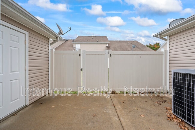 Building Photo - 3019 Burnt Pine Dr