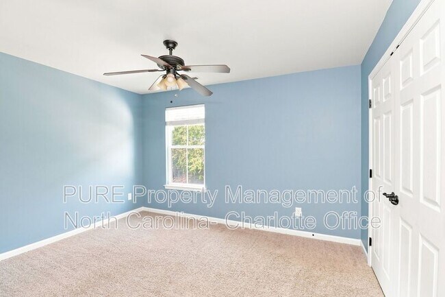 Building Photo - 3007 Fallondale Rd