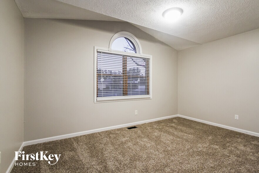 Building Photo - 6116 Buck Blvd