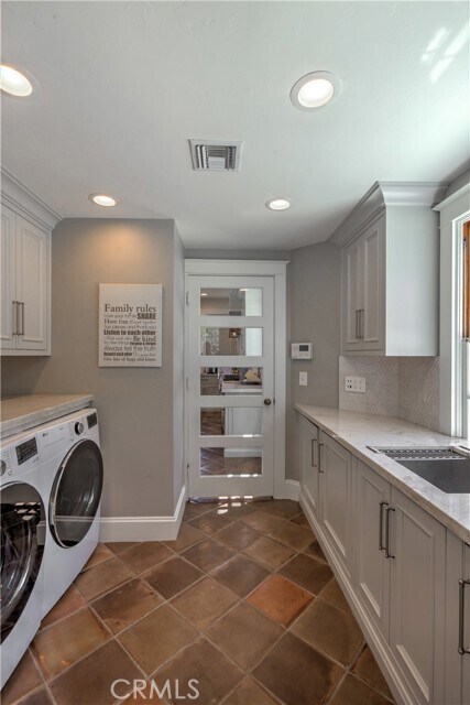 Building Photo - 1205 W Highland Ave