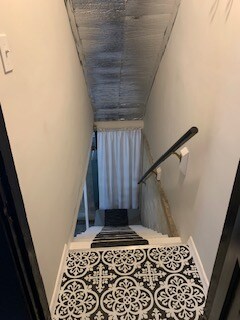 Building Photo - 50 E Walnut St