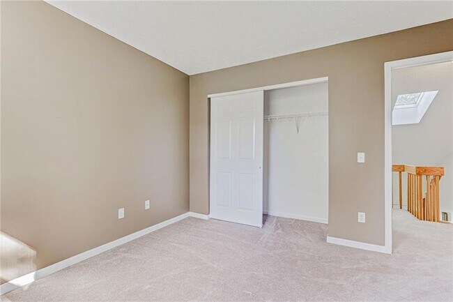 Building Photo - 1285 Courtney Dr