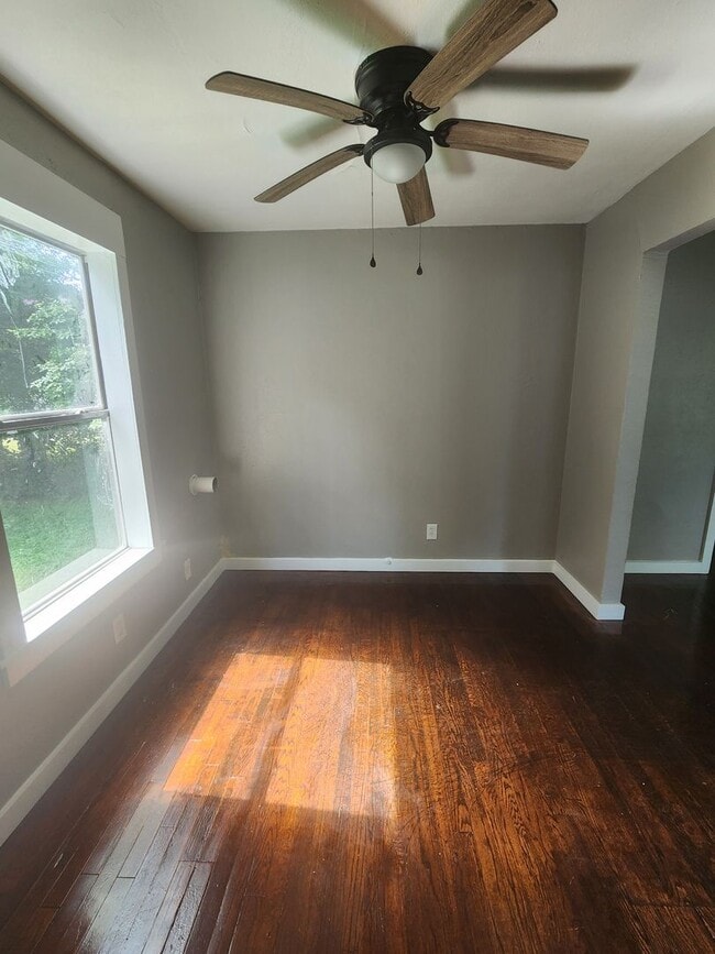 Building Photo - 4031 Ridgemoor Ave
