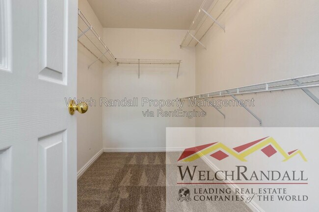Building Photo - 167 Mountain Peak Dr