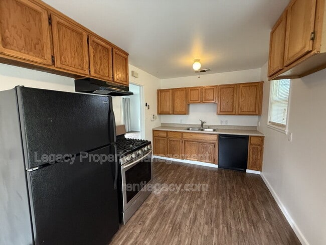 Building Photo - 5657 Bonniemae Way