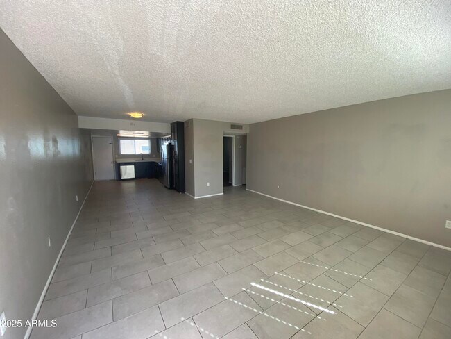 Building Photo - 8122 N 33rd Ave