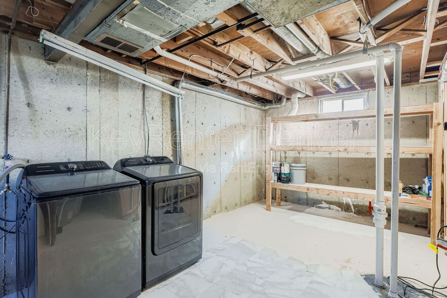 Building Photo - 6020 Wolff St