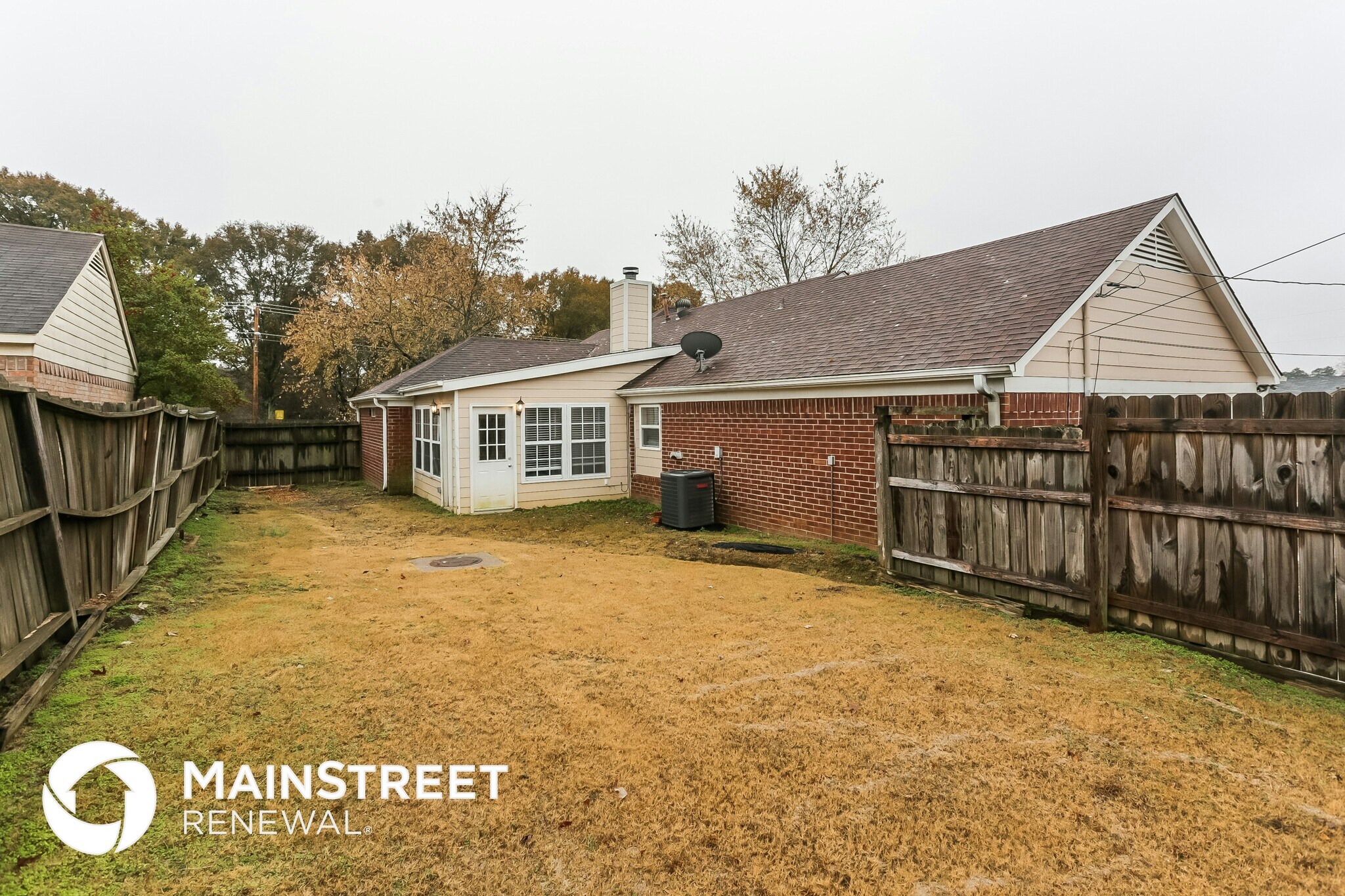 Building Photo - 6659 Ross Manor Dr