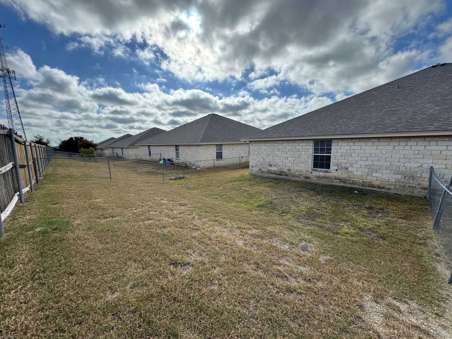 Building Photo - 1205 Powder River Dr
