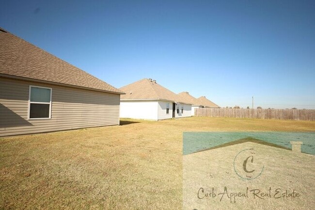 Building Photo - Move in special $800!! Beautiful 3 bed / 2 bath home - Nettleton!!