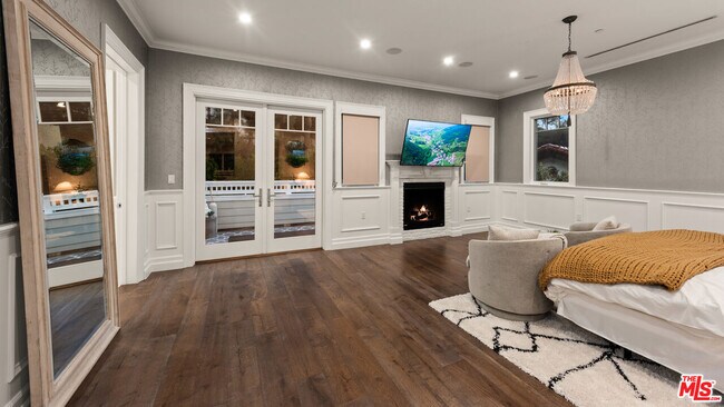 Building Photo - 1836 Laurel Canyon Blvd