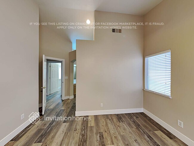 Building Photo - 4536 Mancilla St