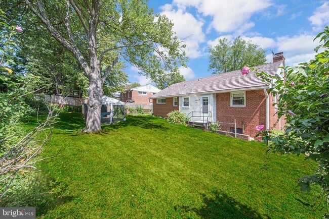 Building Photo - 10502 Glenhaven Dr