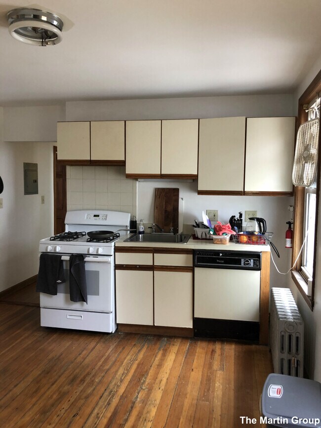 Building Photo - 45 Litchfield St
