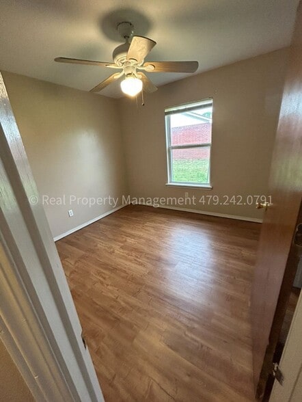 Building Photo - 1908 Cherrybark Dr