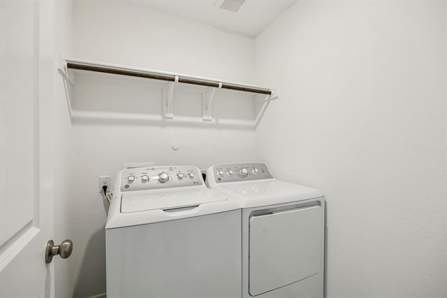 Building Photo - 716 Holleman Dr
