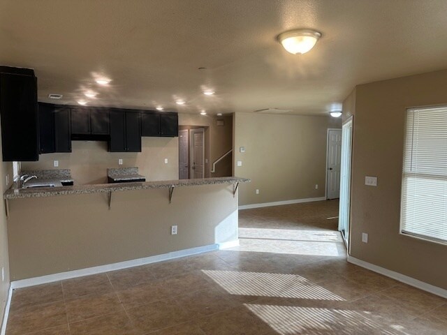 Building Photo - Modesto 3 Bedroom 2 Bathroom Home.