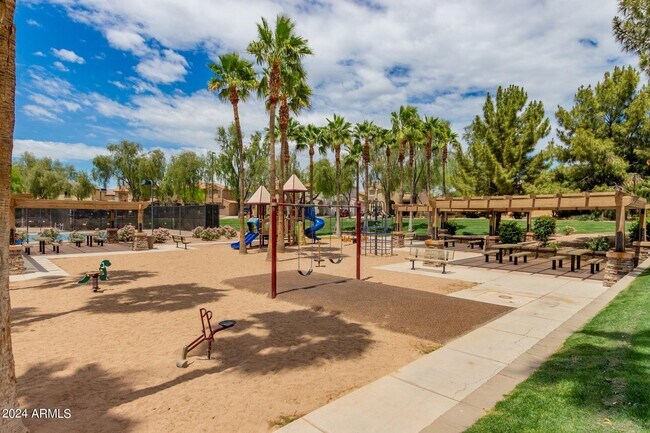 Building Photo - 4333 S Rim Ct